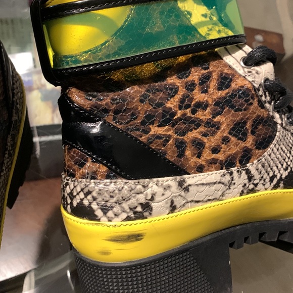 Leopard/snake skin boots w/box - Picture 2 of 4